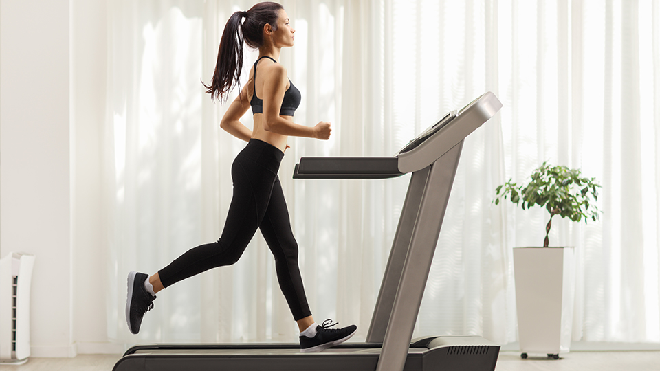 有氧锻炼器械跑步机，怎样去运作？能不能起到健身的效果？